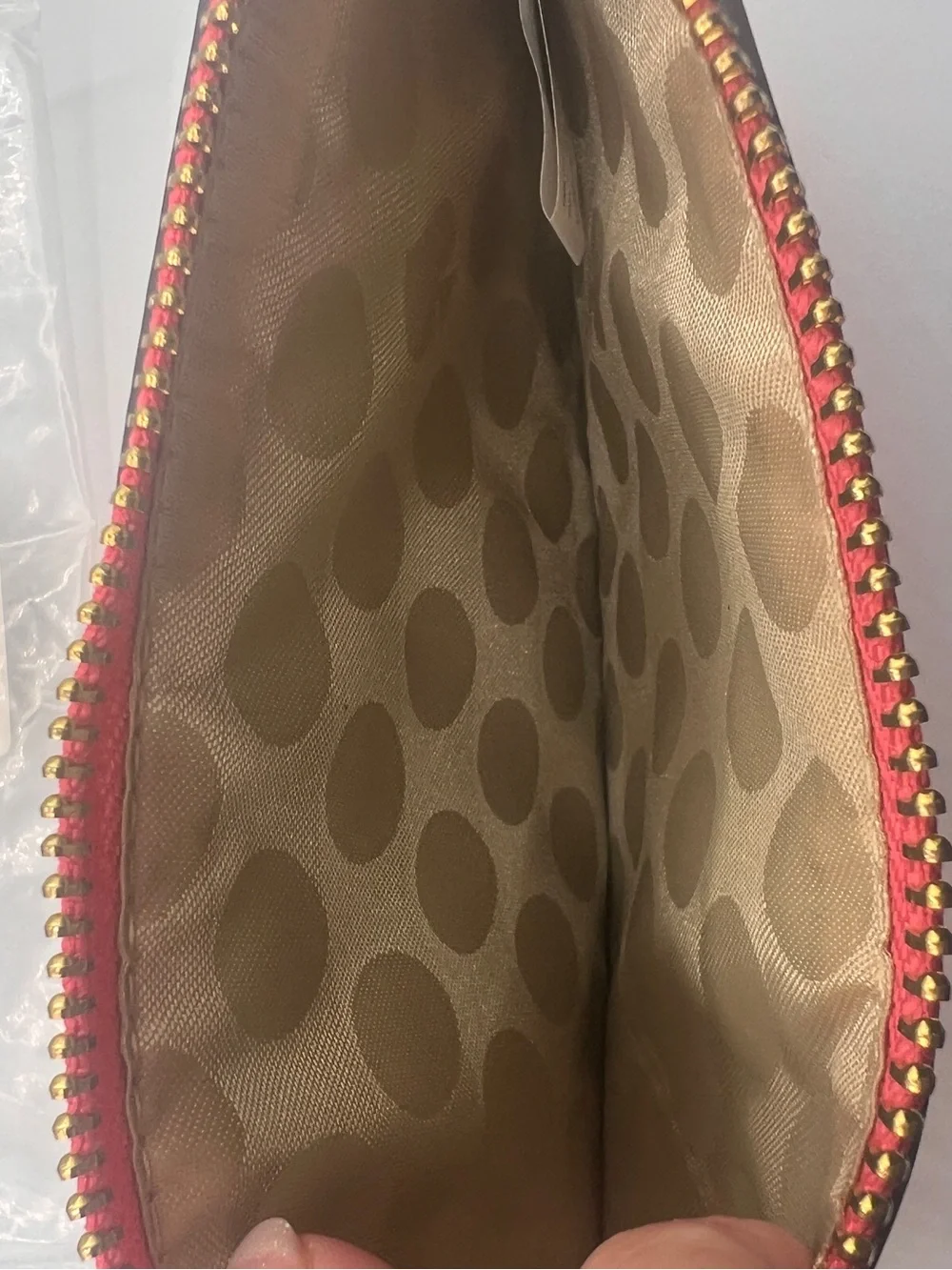 Kate Spade NWT Saffiano Leather Wristlet with Gold Logo